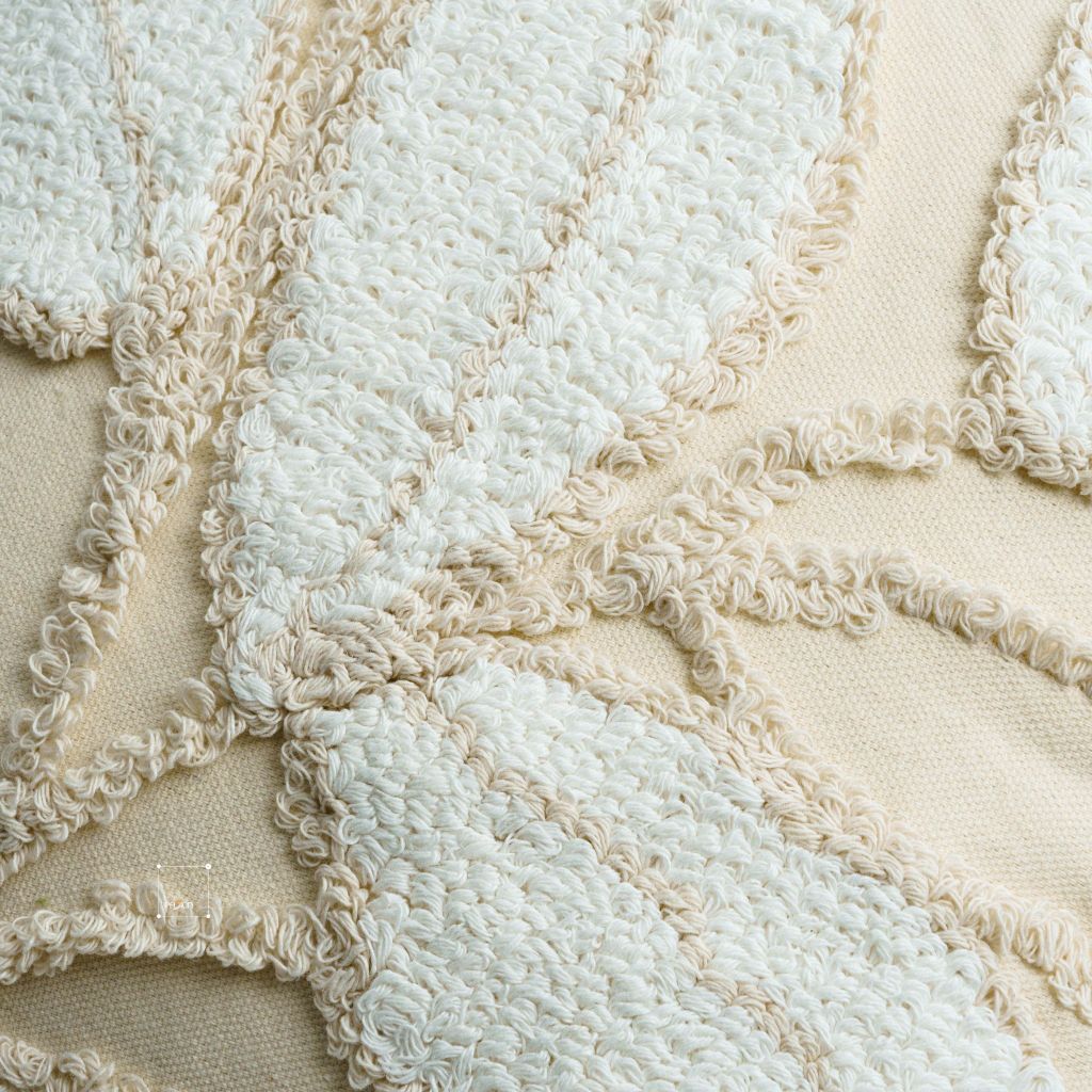 Vỏ Gối Tựa Lưng Canvas Thêu Nổi Green Olive