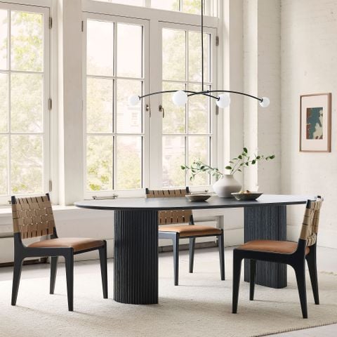 Bàn Ăn Oval Dài Chân Trụ Kẹp Nẹp Tròn