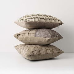 Vỏ Gối Tựa Lưng Sofa Vuông Dệt Thủ Công Cao Cấp Tua Rua Tông Nâu Nhạt