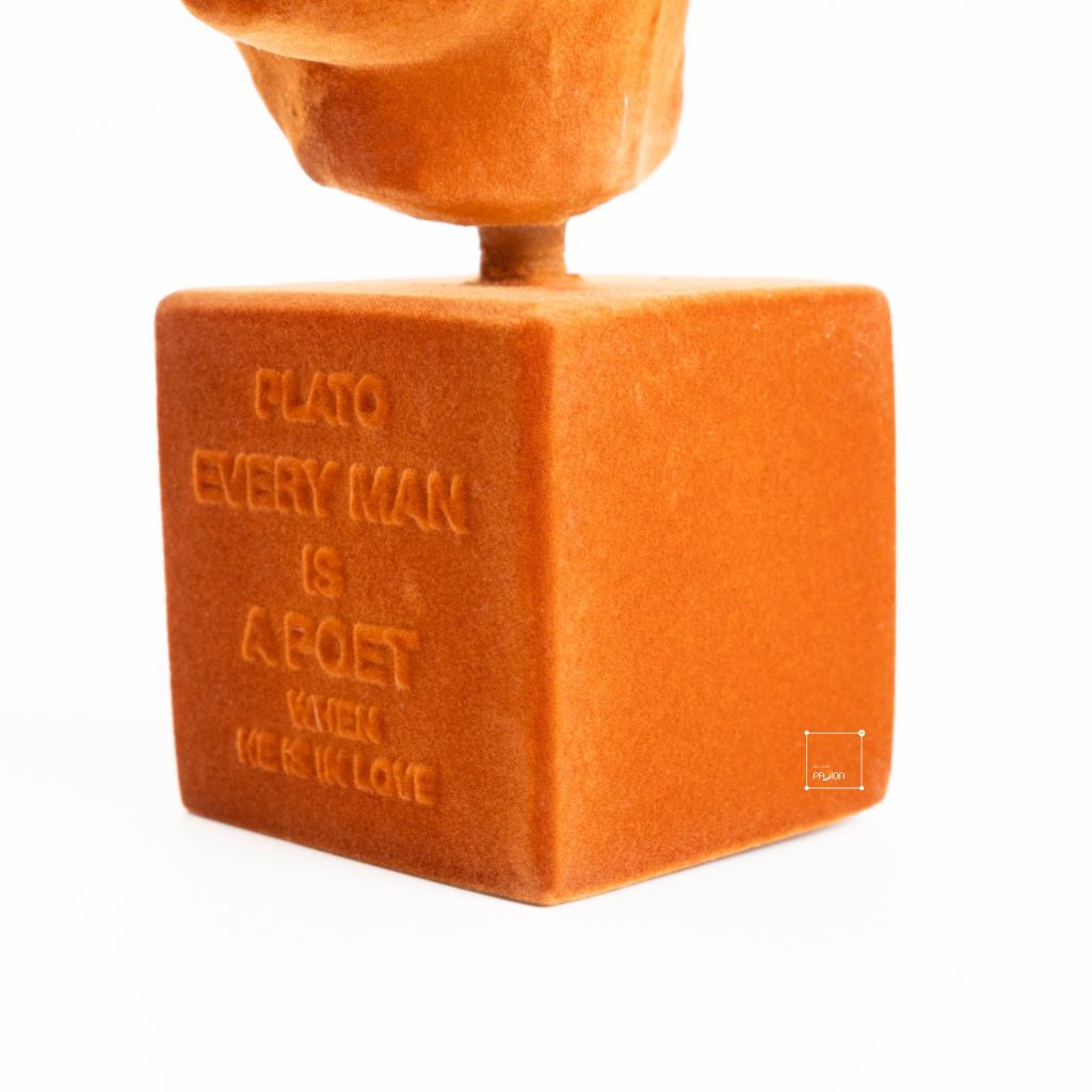 Tượng Trang Trí Nhựa Phủ Nhung Nữ Thần Venus