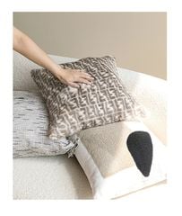 Vỏ Gối Tựa Lưng Sofa Cao Cấp Tông Nâu Tím Sang Trọng