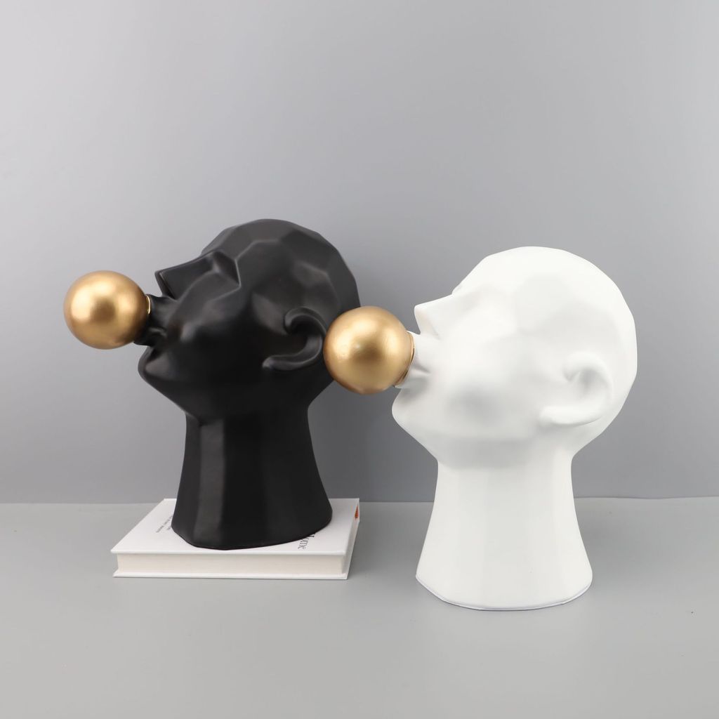 Tượng Decor Hình Cậu Bé Thối Bong Bóng