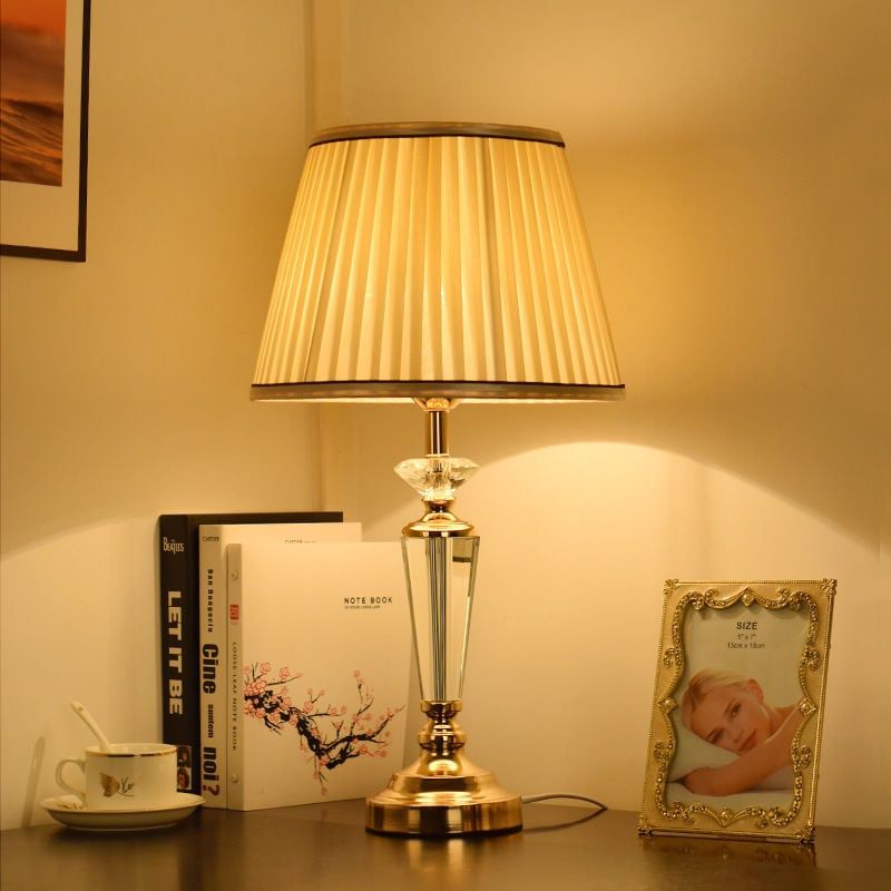 Đèn Bàn Pha Lê Trắng Để Bàn Phòng Ngủ Vintage