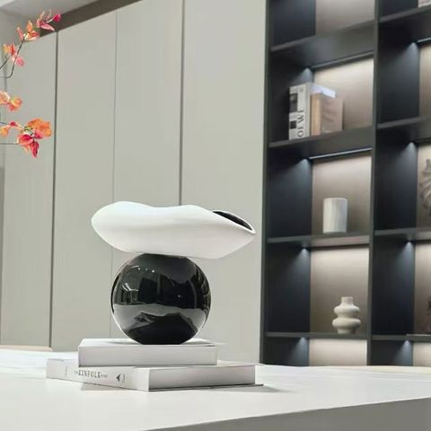 Khay Trang Trí Trụ Tròn Phối Dãy Lụa Trắng Đen