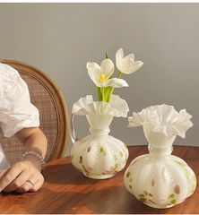 Bình Hoa Thủy Tinh Miệng Nhũ Cánh Hoa Có Quai Tai