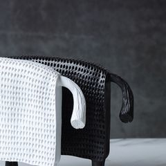 Tượng Decor Nghệ Thuật Tối Giản Hình Ngựa Mặc Áo Giáp