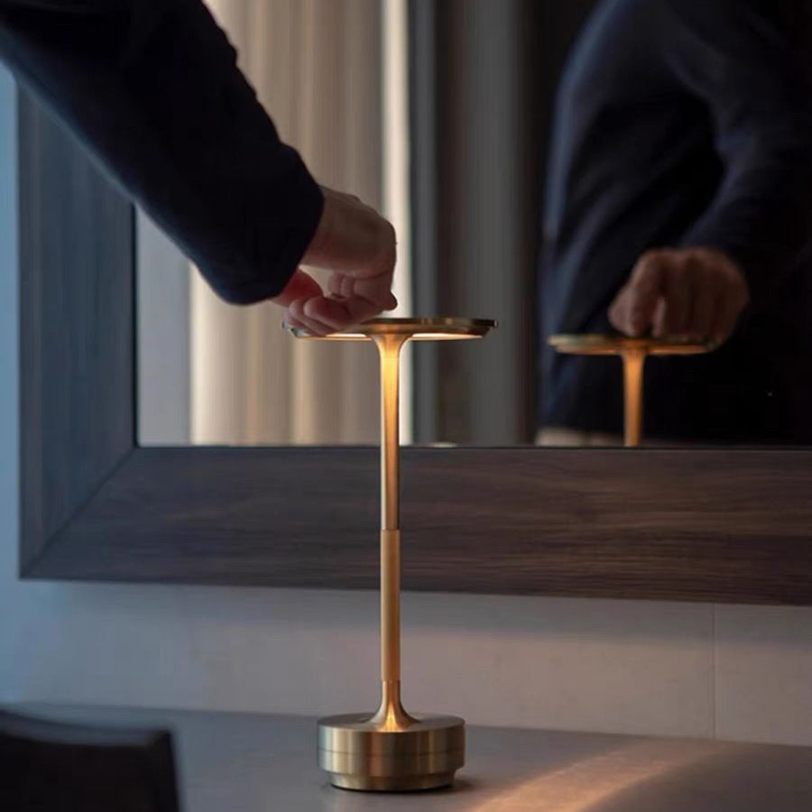 Đèn Thanh Pin Sạc Để Bàn Đèn Ăn Ngoài Trời