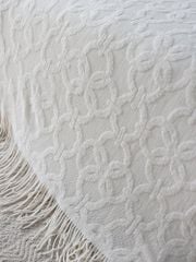 Chăn Len Dệt Kim Dập Sợi Hoa Văn Tròn