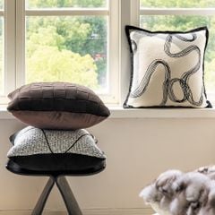 Vỏ Gối Tựa Lưng Tông Nâu Xám Trầm Hiện Đại