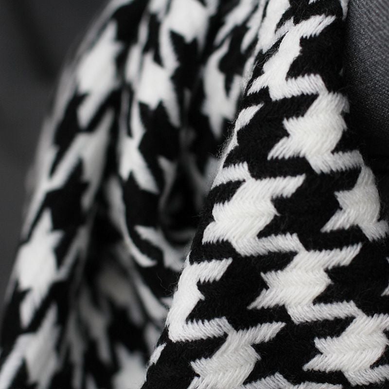 Chăn Phủ Giường Decor Họa Tiết Răng Sói Houndstooth 130x230cm