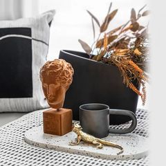 Tượng Trang Trí Nhựa Phủ Nhung Nữ Thần Venus