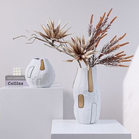 Bình Hoa Gốm Trắng Nghệ Thuật Điêu Khắc Nổi Thân Bình Cao Cấp