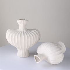 Bình Hoa Gốm Hình Bầu Kiểu Pháp Sang Trọng