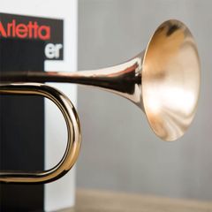 Chặn Sách Décor Hình Kèn Vàng Trang Trí Kệ