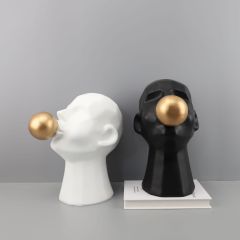 Tượng Decor Hình Cậu Bé Thối Bong Bóng