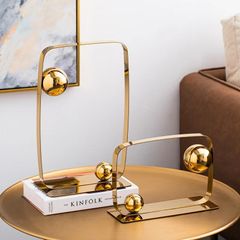 Set 2 Tượng Kim Loại Vàng Phối Bóng Tròn Decor Để Bàn