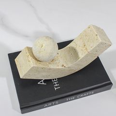 Tượng Décor Phong Cách Wabi Sabi Quả Bóng Tròn Chữ V