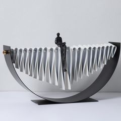 Tượng Trang Trí Kim Loại Hình Sóng Nhạc Người Ngồi Cô Đơn