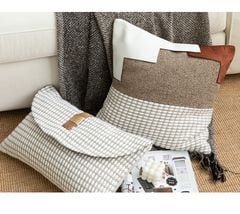 Vỏ Gối Tựa Lưng Phong Cách Wabi Sabi Nâu Hạt Dẻ