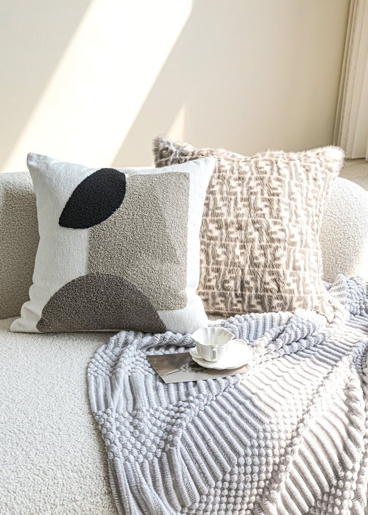 Vỏ Gối Tựa Lưng Sofa Cao Cấp Tông Nâu Tím Sang Trọng