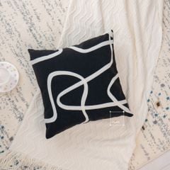 Vỏ Gối Sofa Nhung Đỏ Họa Tiết Gấu Sang Trọng