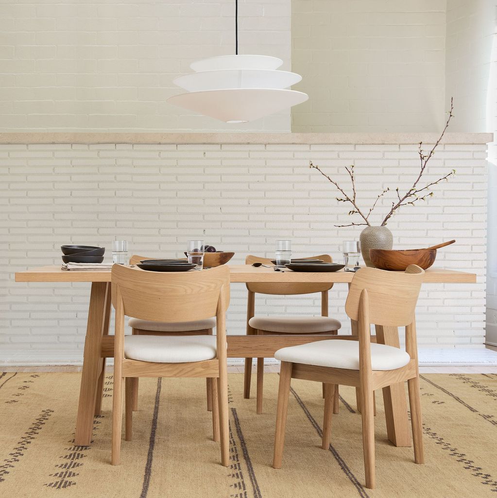 Ghế Ăn Lalia Gỗ Tần Bì Lót Đệm