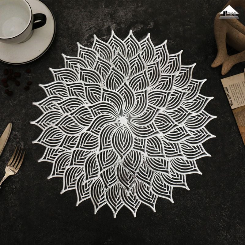 Tấm Lót Bàn Ăn Placemat In Cách Nhiệt Bronzing Sang Trọng