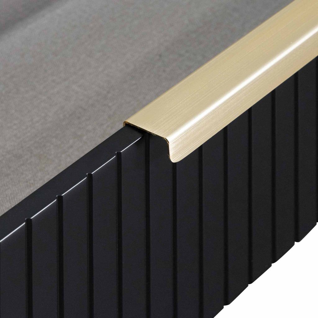 Tủ Tivi Gân Sọc Đứng Brasso