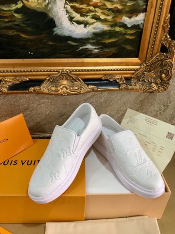 Giày slip on nam L*V * da bò mềm dập nổi hoạ tiết Monogram