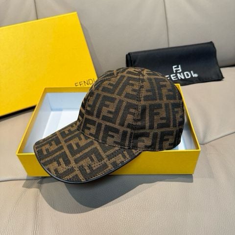 Mũ FENDI* nam nữ
