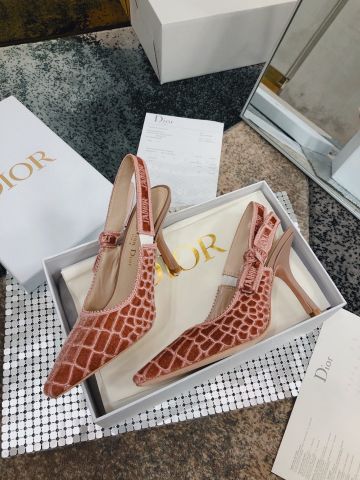Giày cao gót Dior* chất nhung vân cá sấu mới siêu đẹp và sang thêu hoa văn nổi đẹp sang có nhiều màu đẹp hàng SIÊU CẤP chất chuẩn nét