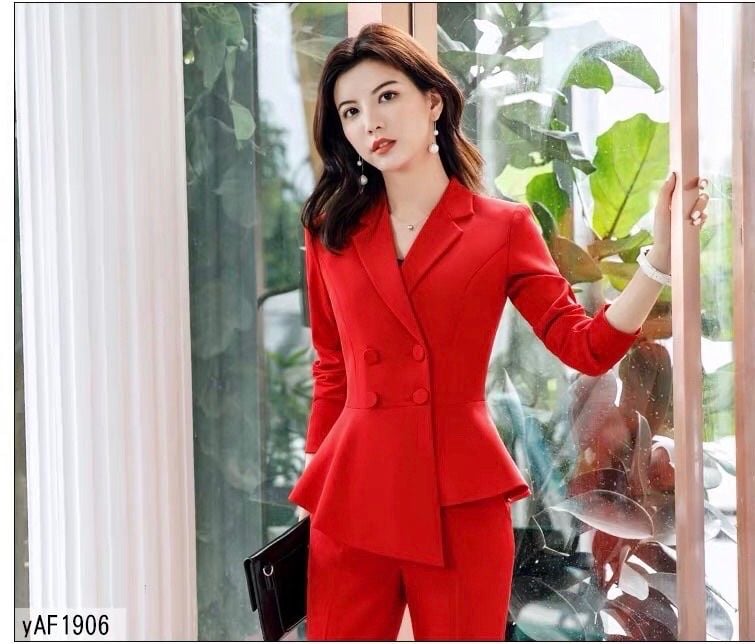 SET vest nữ phối chân váy xếp ly màu kem LUXE010