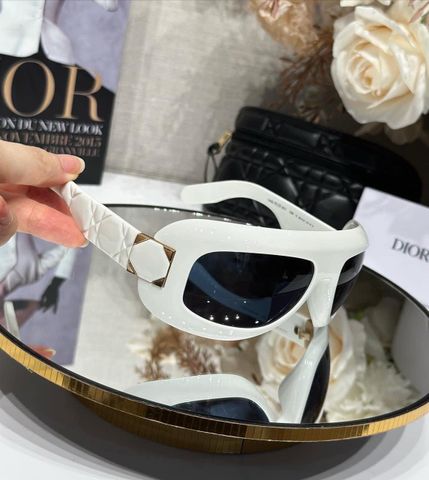 Kính nữ Dior* gọng trạm vân kim cươnh form cong ôm mặt đẹp độc VIP 1:1