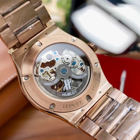 Đồng hồ nam HUBLOT lộ cơ dây kim loại hàng độc viền đá xanh case 45mm 3 màu 