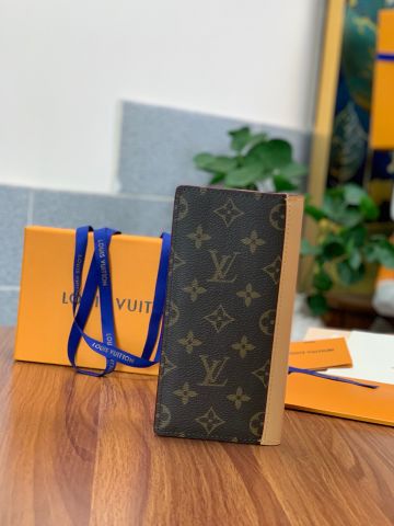 Ví nam LV* hoạ tiết Monogram phối da lỳ màu đẹp SIÊU CẤP