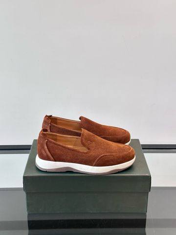 Giày slip on nam Berlut*i da lộn mang đến phong cách thời thượng