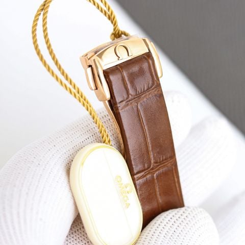 Đồng hồ nữ omega* Ladymatic De Ville – Khi vẻ đẹp trang sức gặp nghệ thuật thời gian