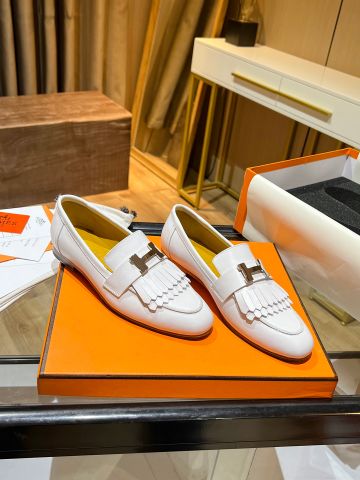 Giày lười nữ Hermes* SIÊU CẤP da bò tua rua kiểu đẹp