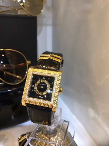 Đồng hồ versace siêu cấp hàng có sẵn