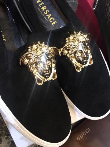 slip on versace nam da lộn