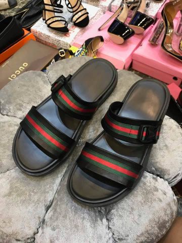 sandal gucci nam chất đẹp