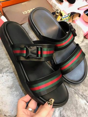 sandal gucci nam chất đẹp