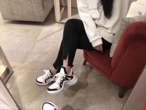 Sneaker LV nam nữ hot trends có rất nhiều màu