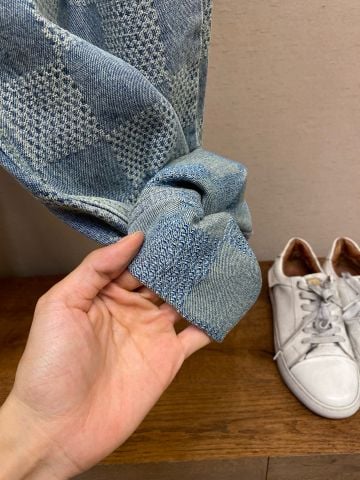 Bộ áo khoác jeans nam L*V hoạ tiết caro xanh nhạt đẹp cao cấp