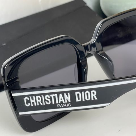 Kính nữ Dior* mắt vuông đẹp VIP 1:1