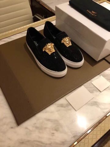 Giày slip on versace logo vàng đính đá đẹp