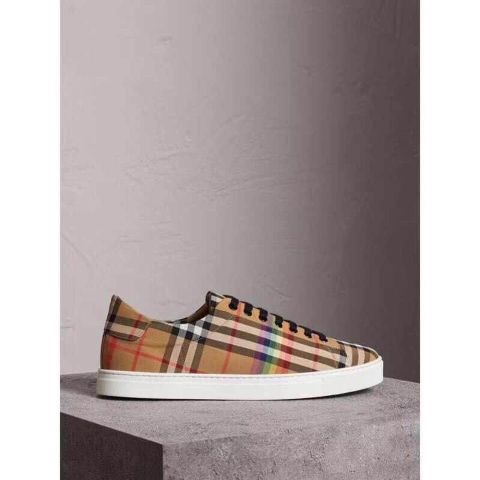 Giày thể thao burberry nữ kẻ đẹp