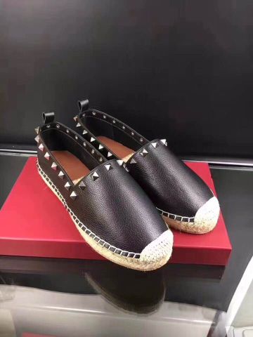 Slip on valentino da đẹp miệng tán đinh độc 