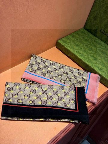 Khăn nữ GUCC*  họa tiết Monogram sang trọng