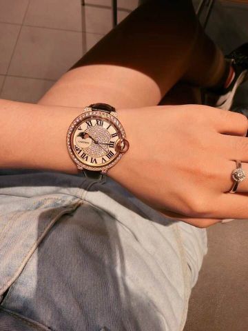 Đồng hồ nữ cartier nạm đá đẹp case 36mm